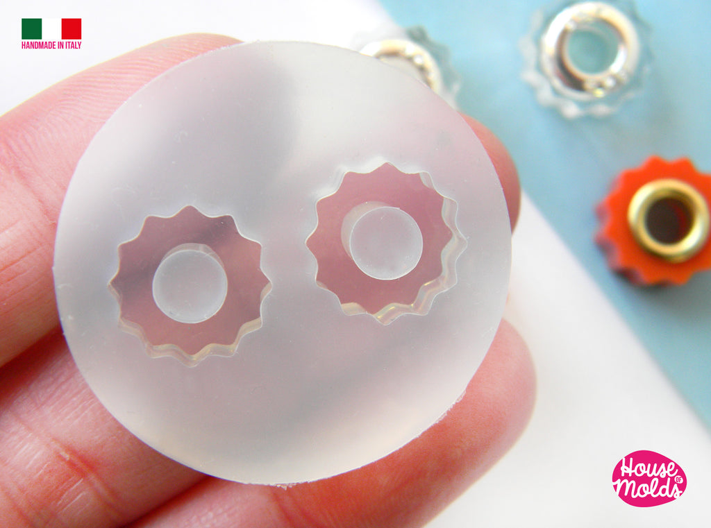 Wavy Drilled beads  Clear Mold , 12 mm x 6 mm tall , inner hole 5 mm , super glossy resin casting, easy to use