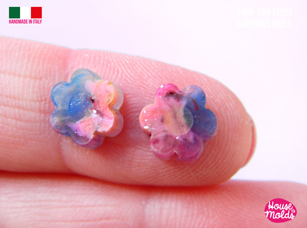 Tiny Flowers  studs earrings  Clear Mold  , 9 mm ,   thickness 3 mm - super shiny - house of molds