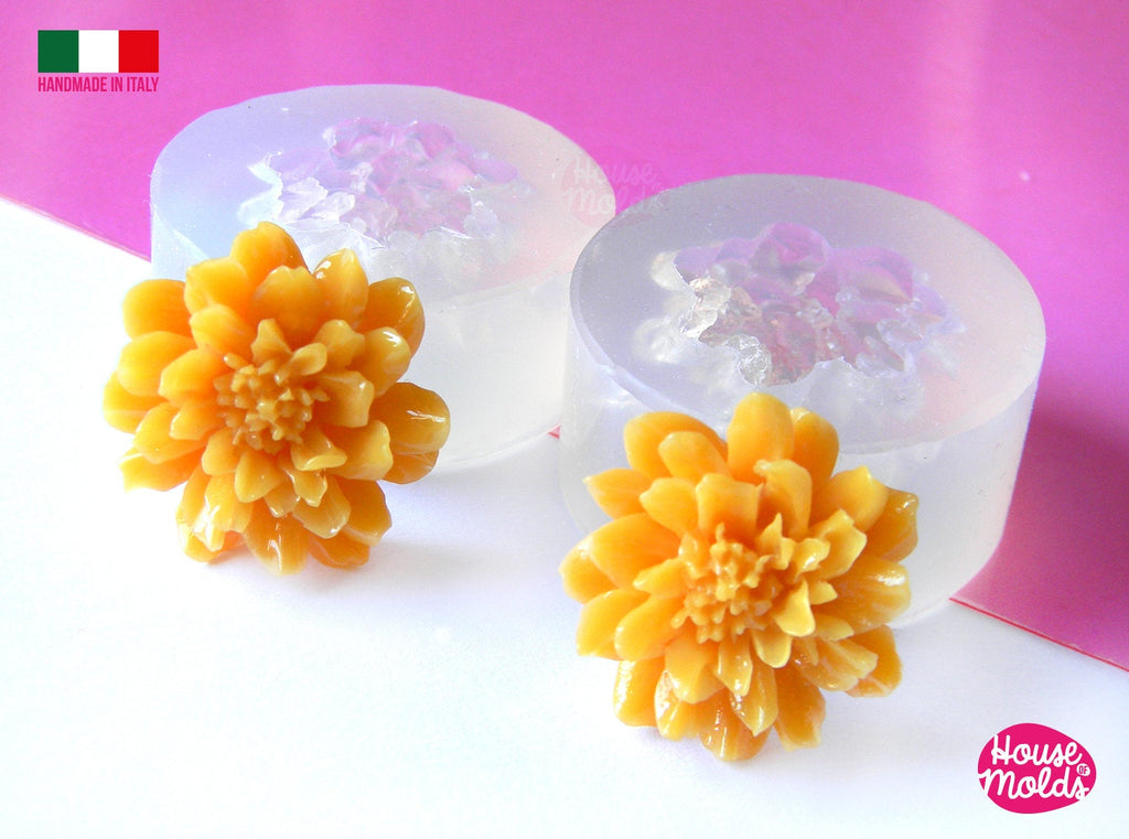 Vintage Flowers earrings Clear Molds - measurements 23 mm diameter - flat back  thickness  on center 9 mm  super shiny - house of molds